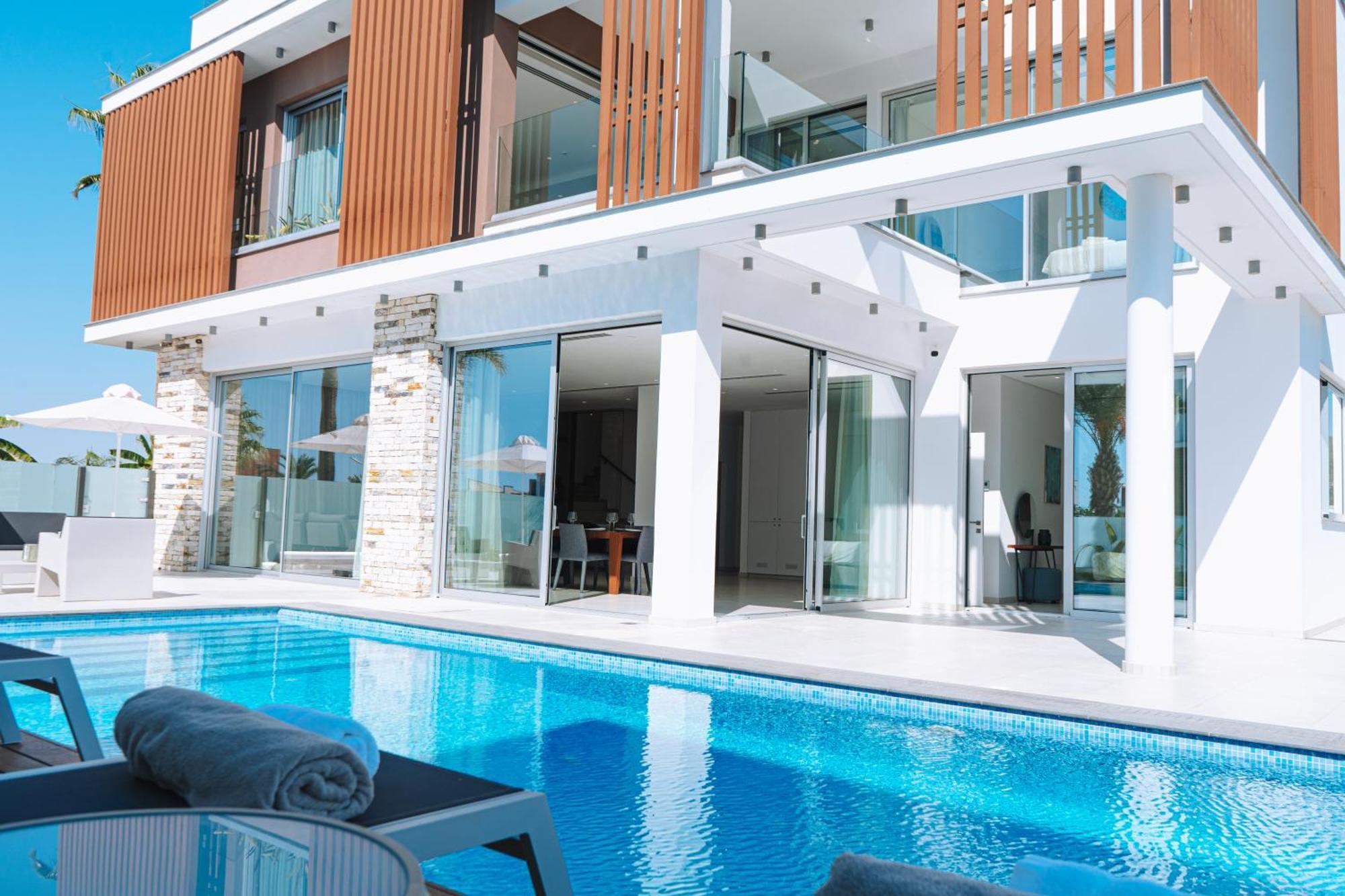 Villaer Vivo Mare Beachfornt - Azure Ajía Nápa