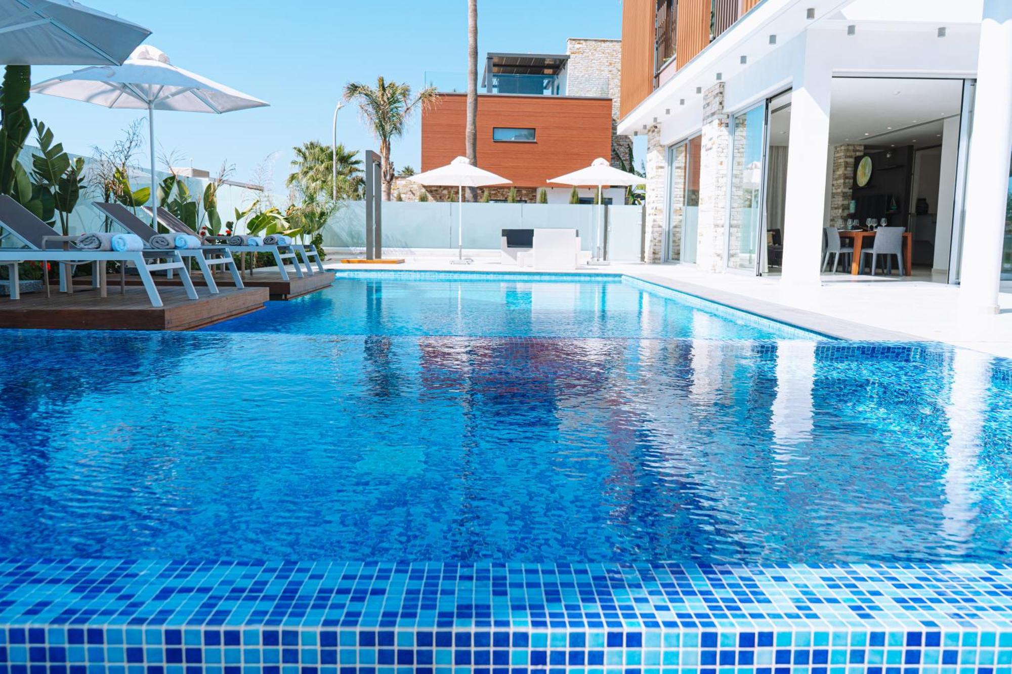 Villaer Vivo Mare Beachfornt - Azure Ajía Nápa