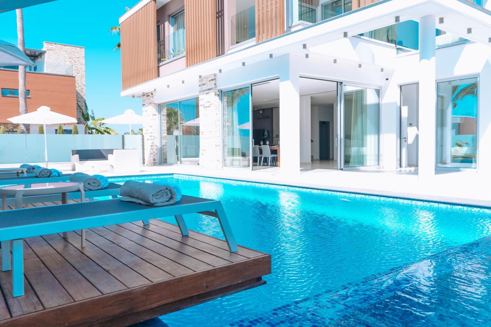 Vivo Mare Beachfornt - Azure Villaer Ajía Nápa