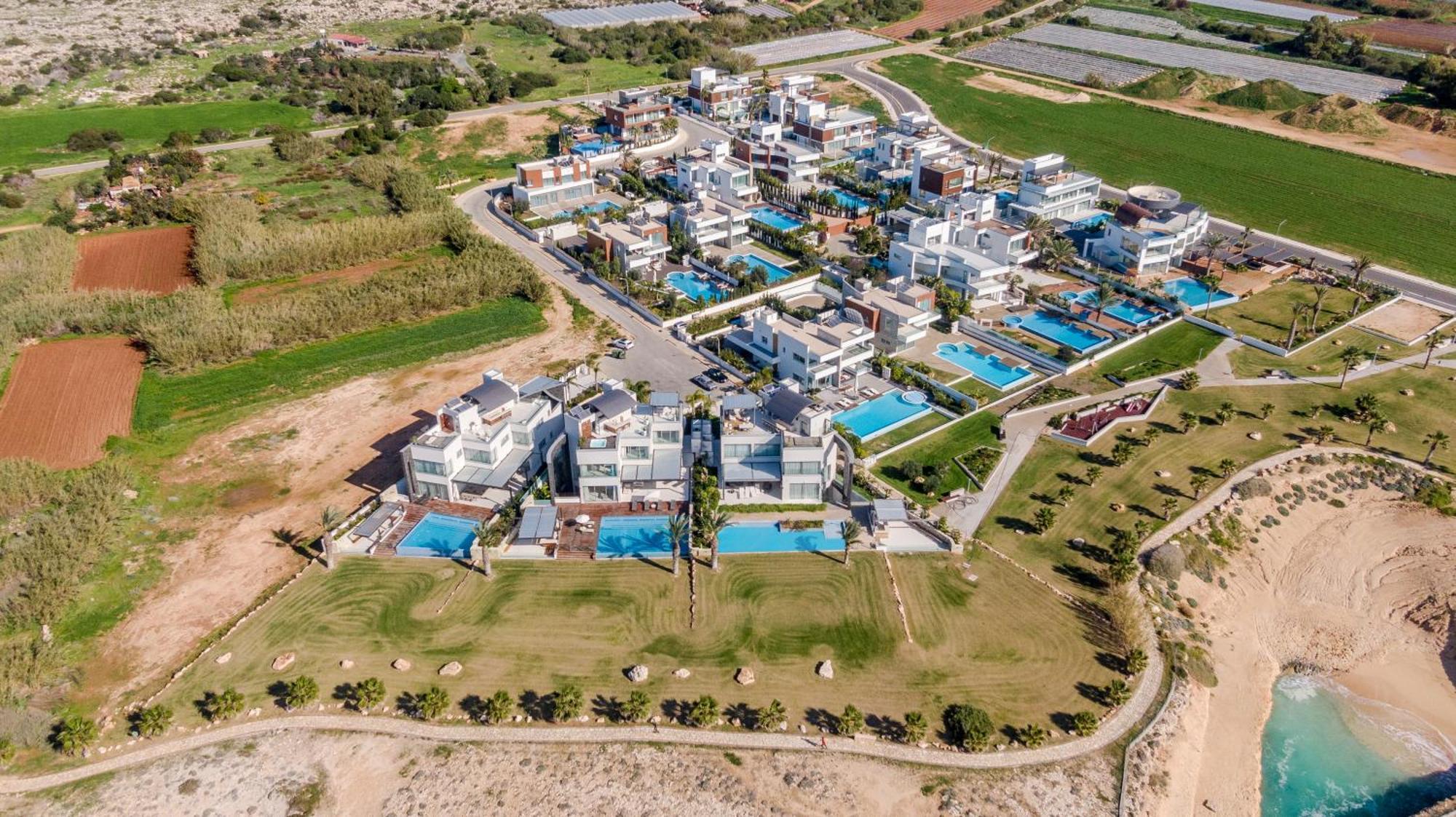 Villaer Vivo Mare Beachfornt - Azure